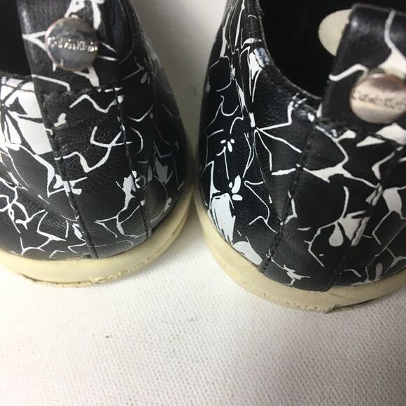 Calvin Klein Morina black and white slip on size 9 - Picture 2 of 8